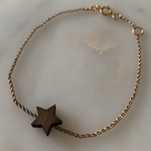 3/$20ππ Wooden star gold chain bracelet - Picture 2 of 2